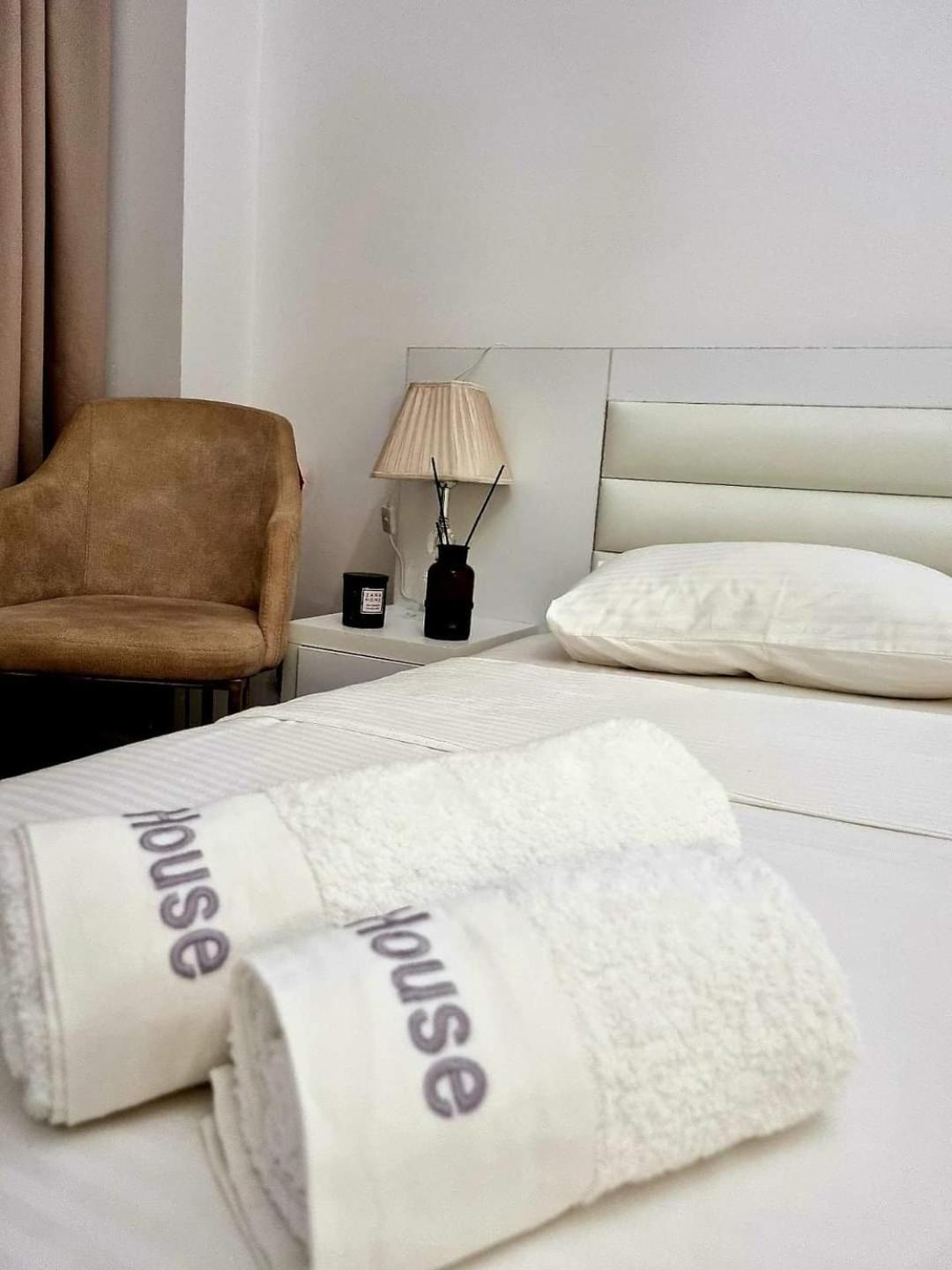 Hotel New House Kobuleti Extérieur photo