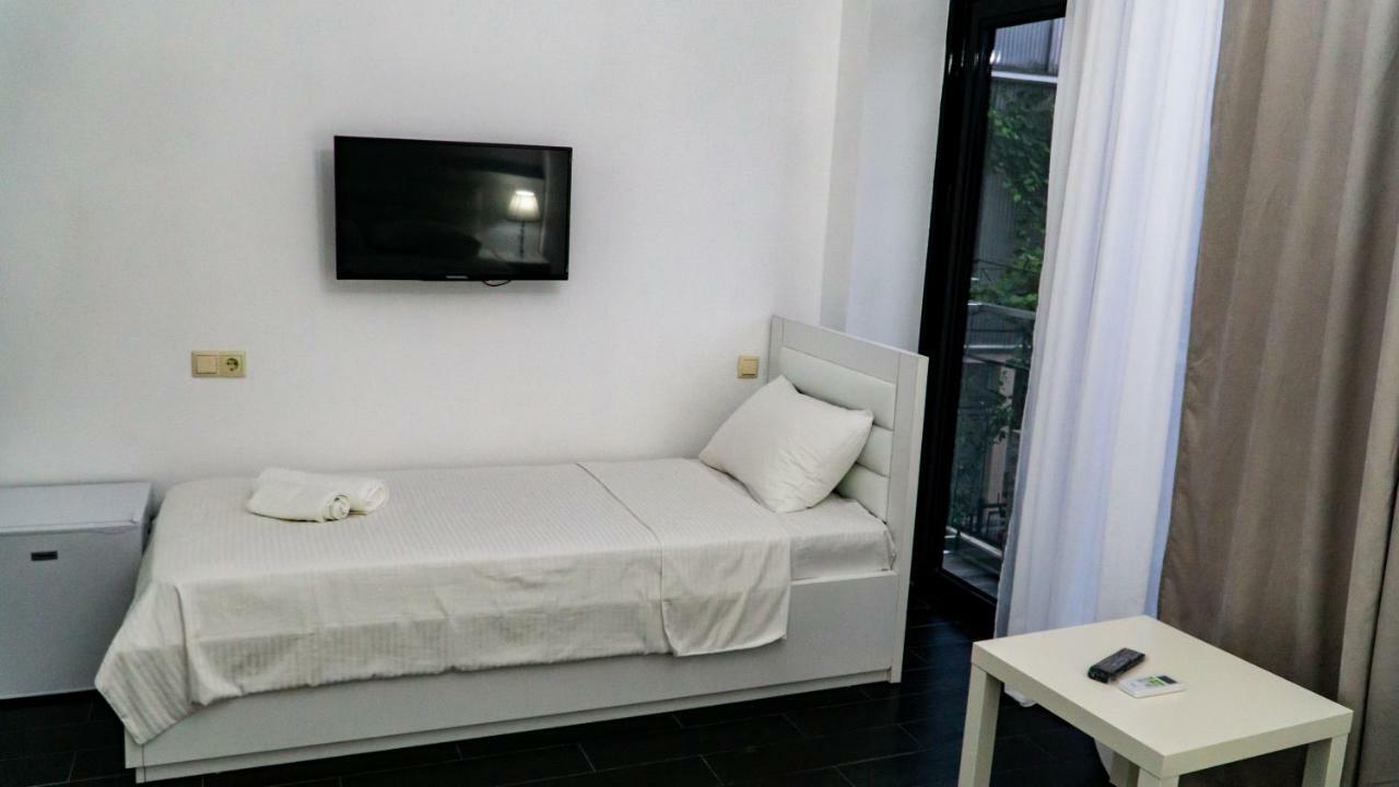 Hotel New House Kobuleti Extérieur photo